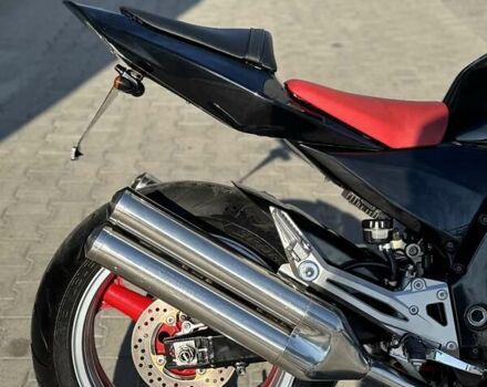 Черный Кавасаки Z 1000, объемом двигателя 1 л и пробегом 34 тыс. км за 5599 $, фото 11 на Automoto.ua