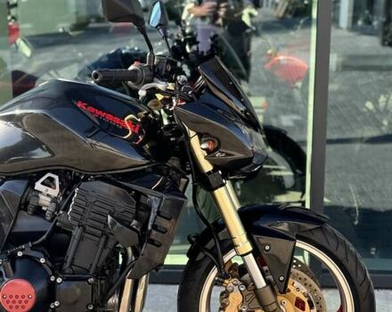 Черный Кавасаки Z 1000, объемом двигателя 1 л и пробегом 34 тыс. км за 5599 $, фото 25 на Automoto.ua