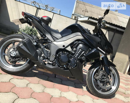 Черный Кавасаки Z 1000, объемом двигателя 1 л и пробегом 12 тыс. км за 8600 $, фото 1 на Automoto.ua