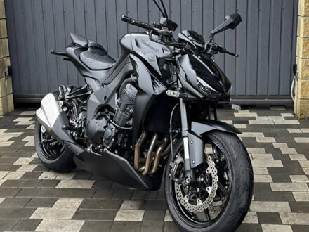 Черный Кавасаки Z 1000, объемом двигателя 1 л и пробегом 21 тыс. км за 12500 $, фото 1 на Automoto.ua
