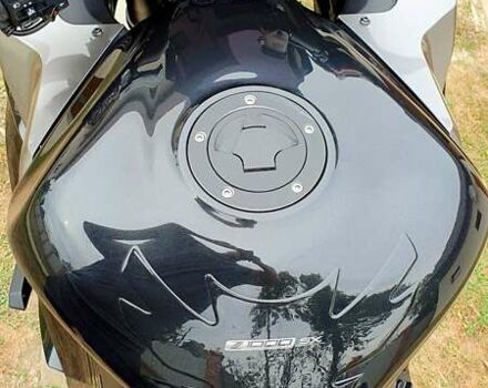 Чорний Кавасакі Z 1000SX, об'ємом двигуна 1 л та пробігом 15 тис. км за 14182 $, фото 7 на Automoto.ua