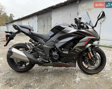 Кавасакі Z 1000SX 2024 у Києві на Automoto.ua Чорний Кавасакі Z 1000SX, об'ємом двигуна 1 л та пробігом 2 тис. км за 14700 $, фото 1 на Automoto.ua