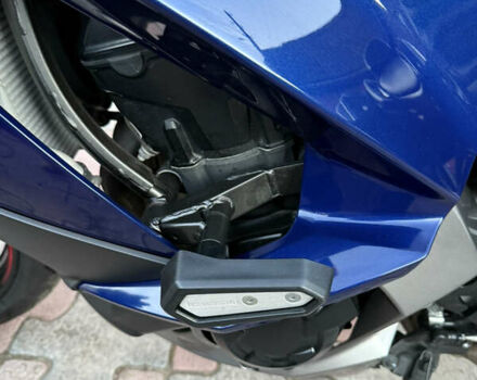 Кавасаки Z 1000SX, объемом двигателя 1 л и пробегом 22 тыс. км за 10800 $, фото 8 на Automoto.ua