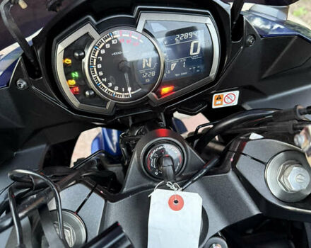 Кавасаки Z 1000SX, объемом двигателя 1 л и пробегом 22 тыс. км за 10800 $, фото 13 на Automoto.ua