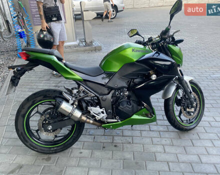 Зеленый Кавасаки Z 300, объемом двигателя 0.3 л и пробегом 26 тыс. км за 3500 $, фото 5 на Automoto.ua