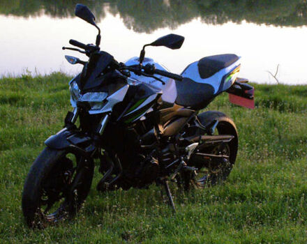 Белый Кавасаки Z 400, объемом двигателя 0.4 л и пробегом 18 тыс. км за 5300 $, фото 1 на Automoto.ua