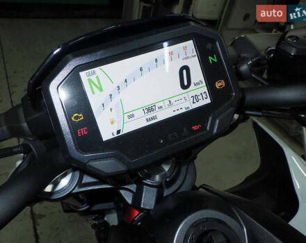 Белый Кавасаки Z 650, объемом двигателя 0.65 л и пробегом 13 тыс. км за 8200 $, фото 6 на Automoto.ua