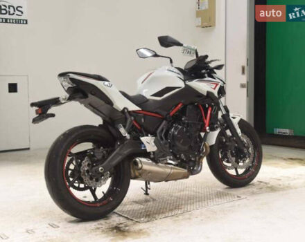 Белый Кавасаки Z 650, объемом двигателя 0.65 л и пробегом 13 тыс. км за 8200 $, фото 3 на Automoto.ua