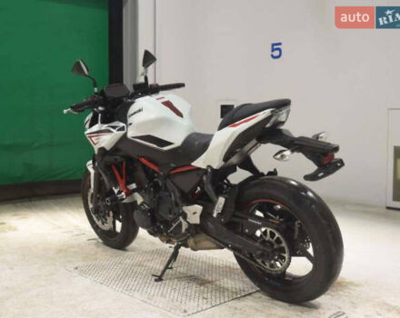 Белый Кавасаки Z 650, объемом двигателя 0.65 л и пробегом 13 тыс. км за 8200 $, фото 4 на Automoto.ua