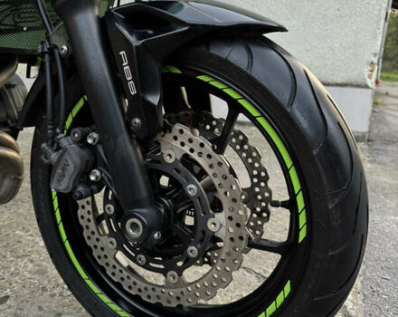 Черный Кавасаки Z 650, объемом двигателя 0.65 л и пробегом 32 тыс. км за 6100 $, фото 8 на Automoto.ua