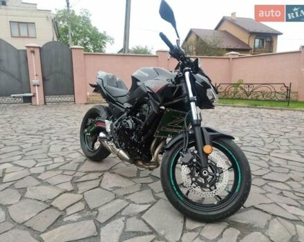 Черный Кавасаки Z 650, объемом двигателя 0.65 л и пробегом 3 тыс. км за 6600 $, фото 7 на Automoto.ua