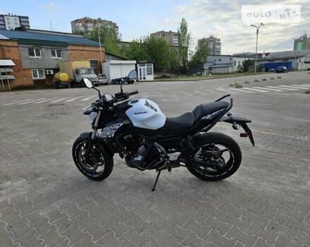 Черный Кавасаки Z 650, объемом двигателя 0.65 л и пробегом 3 тыс. км за 6450 $, фото 5 на Automoto.ua