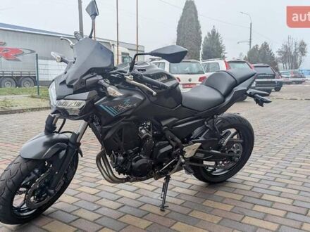 Черный Кавасаки Z 650, объемом двигателя 0.65 л и пробегом 19 тыс. км за 6599 $, фото 1 на Automoto.ua