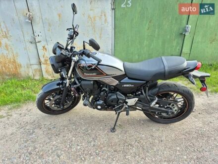 Кавасаки Z 650 2022 в Киеве на Automoto.ua Серый Кавасаки Z 650, объемом двигателя 0.65 л и пробегом 4 тыс. км за 7200 $, фото 1 на Automoto.ua