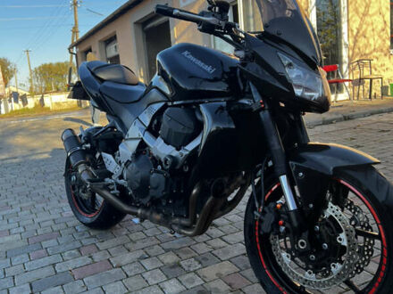 Черный Кавасаки Z 750, объемом двигателя 0.75 л и пробегом 32 тыс. км за 6400 $, фото 1 на Automoto.ua