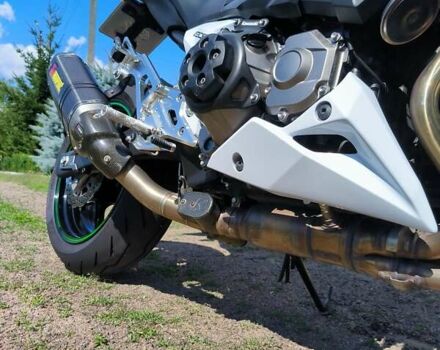 Белый Кавасаки Z 800, объемом двигателя 0.81 л и пробегом 14 тыс. км за 8200 $, фото 8 на Automoto.ua