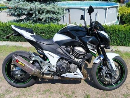 Кавасаки Z 800 2013 в Киеве на Automoto.ua Белый Кавасаки Z 800, объемом двигателя 0.81 л и пробегом 14 тыс. км за 8200 $, фото 1 на Automoto.ua