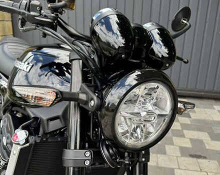 Черный Кавасаки Z 900RS, объемом двигателя 0.9 л и пробегом 5 тыс. км за 10000 $, фото 5 на Automoto.ua