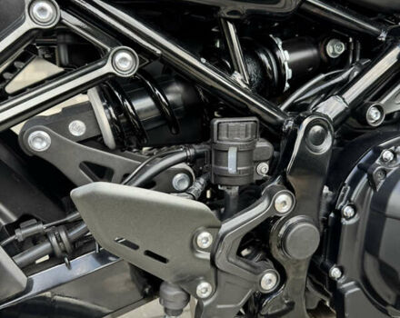 Черный Кавасаки Z 900RS, объемом двигателя 0.9 л и пробегом 5 тыс. км за 10000 $, фото 20 на Automoto.ua