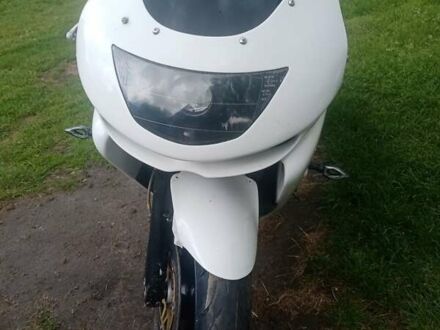 Кавасаки ZX 9R 1999 в Львове на Automoto.ua Белый Кавасаки ZX 9R, объемом двигателя 0.9 л и пробегом 10 тыс. км за 1499 $, фото 1 на Automoto.ua