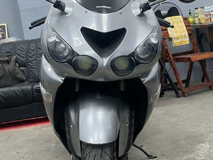Кавасаки ZZR 1400 2008 в Луцке на Automoto.ua Серый Кавасаки ZZR 1400, объемом двигателя 1.4 л и пробегом 33 тыс. км за 8500 $, фото 1 на Automoto.ua