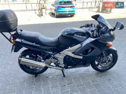 Черный Кавасаки ZZR 400, объемом двигателя 0.4 л и пробегом 34 тыс. км за 3000 $, фото 1 на Automoto.ua