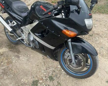 Кавасаки ZZR 400, объемом двигателя 0 л и пробегом 25 тыс. км за 2600 $, фото 4 на Automoto.ua