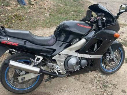 Кавасаки ZZR 400, объемом двигателя 0 л и пробегом 25 тыс. км за 2600 $, фото 1 на Automoto.ua