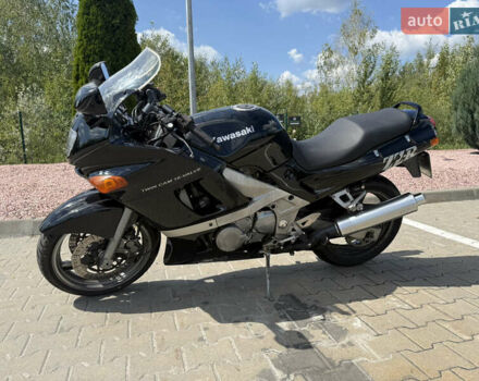 Чорний Кавасакі ZZR 600, об'ємом двигуна 0.6 л та пробігом 51 тис. км за 2600 $, фото 3 на Automoto.ua