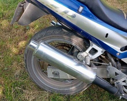 Кавасаки ZZR 600, объемом двигателя 0 л и пробегом 62 тыс. км за 2300 $, фото 5 на Automoto.ua