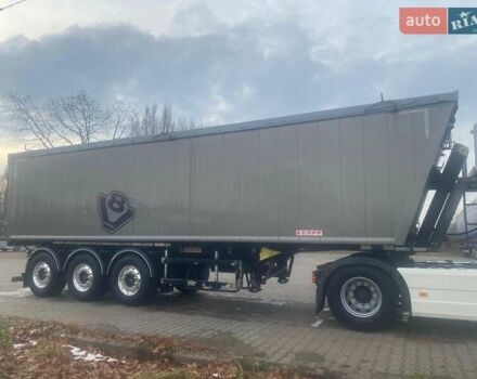 Сірий Кемпф СКМ, об'ємом двигуна 0 л та пробігом 283 тис. км за 34900 $, фото 5 на Automoto.ua