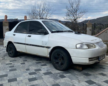 Белый Киа Авелла, объемом двигателя 1.5 л и пробегом 300 тыс. км за 1500 $, фото 1 на Automoto.ua