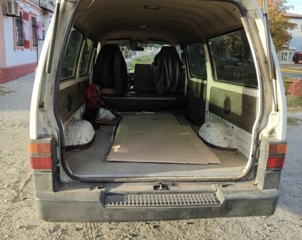 Белый Киа Беста, объемом двигателя 2 л и пробегом 275 тыс. км за 2200 $, фото 3 на Automoto.ua