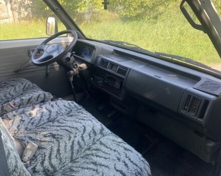 Белый Киа Беста, объемом двигателя 2.5 л и пробегом 222 тыс. км за 1300 $, фото 5 на Automoto.ua