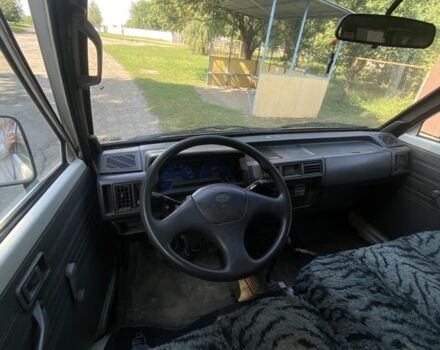 Белый Киа Беста, объемом двигателя 2.5 л и пробегом 222 тыс. км за 1300 $, фото 9 на Automoto.ua