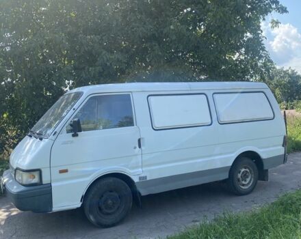 Белый Киа Беста, объемом двигателя 2.5 л и пробегом 222 тыс. км за 1300 $, фото 2 на Automoto.ua