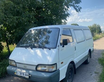 Белый Киа Беста, объемом двигателя 2.5 л и пробегом 222 тыс. км за 1300 $, фото 1 на Automoto.ua
