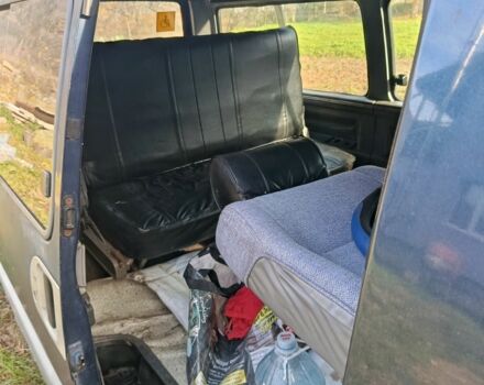 Синій Кіа Беста, об'ємом двигуна 2 л та пробігом 280 тис. км за 979 $, фото 2 на Automoto.ua