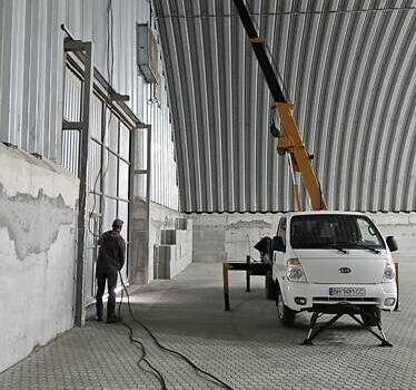 Белый Киа Бонго, объемом двигателя 2.9 л и пробегом 208 тыс. км за 20000 $, фото 8 на Automoto.ua