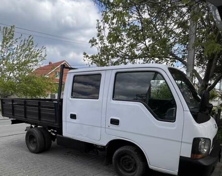 Белый Киа Бонго, объемом двигателя 2.7 л и пробегом 280 тыс. км за 4000 $, фото 4 на Automoto.ua