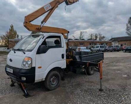 Білий Кіа Бонго, об'ємом двигуна 2.48 л та пробігом 220 тис. км за 25000 $, фото 13 на Automoto.ua