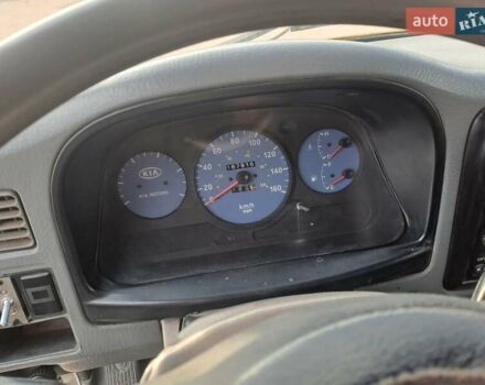 Білий Кіа Бонго, об'ємом двигуна 2.7 л та пробігом 167 тис. км за 3100 $, фото 6 на Automoto.ua