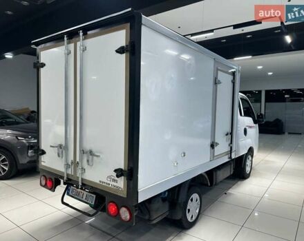 Белый Киа Бонго, объемом двигателя 2.5 л и пробегом 167 тыс. км за 23700 $, фото 5 на Automoto.ua