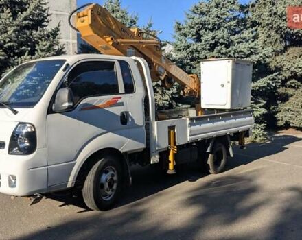 Белый Киа Бонго, объемом двигателя 2.5 л и пробегом 77 тыс. км за 27000 $, фото 1 на Automoto.ua