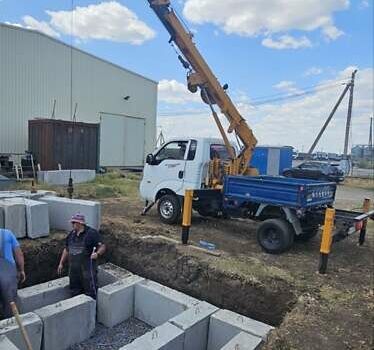 Белый Киа Бонго, объемом двигателя 2.9 л и пробегом 207 тыс. км за 15000 $, фото 14 на Automoto.ua