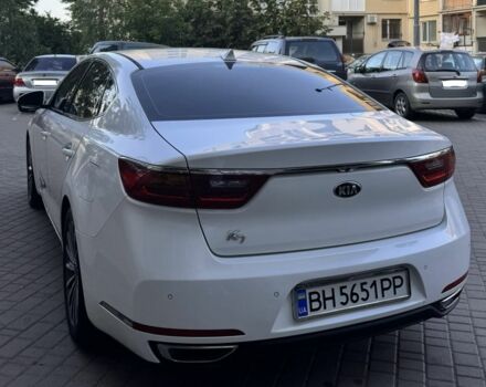 Белый Киа Каденза, объемом двигателя 3 л и пробегом 216 тыс. км за 15000 $, фото 1 на Automoto.ua