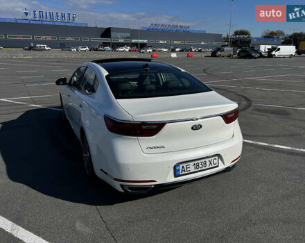 Киа Каденза 2017 в Днепре (Днепропетровске) на Automoto.ua Белый Киа Каденза, объемом двигателя 3.34 л и пробегом 48 тыс. км за 25000 $, фото 1 на Automoto.ua