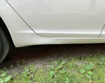 Белый Киа Каденза, объемом двигателя 2 л и пробегом 147 тыс. км за 9000 $, фото 7 на Automoto.ua