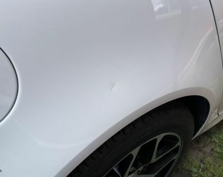 Белый Киа Каденза, объемом двигателя 2 л и пробегом 147 тыс. км за 9000 $, фото 6 на Automoto.ua