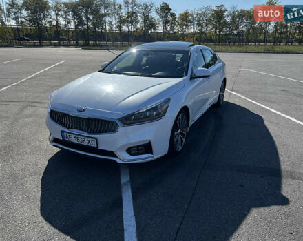 Белый Киа Каденза, объемом двигателя 3.34 л и пробегом 48 тыс. км за 25000 $, фото 1 на Automoto.ua